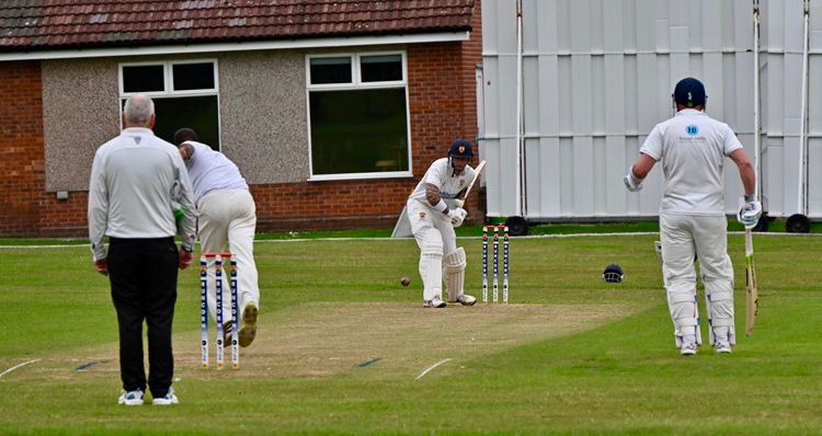 How to Keep a Still Head When Playing Fast Bowling
